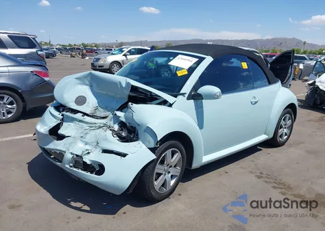 2006 Volkswagen New Beetle 2.5 z USA, uszkodzony, nr VIN 3VWRF31Y26M316675